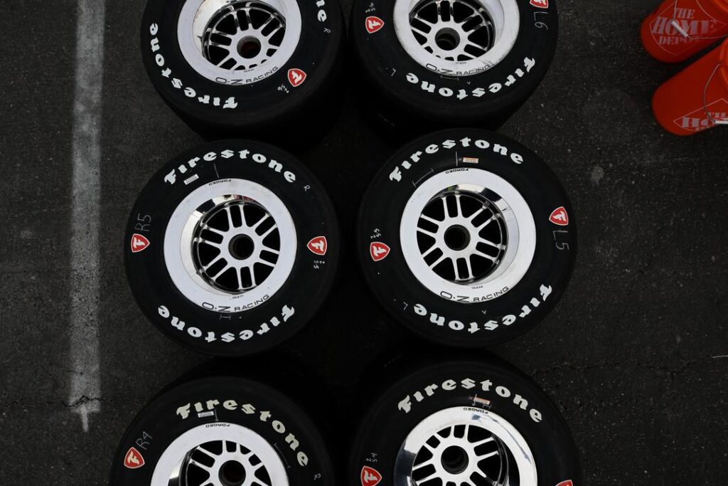 IndyCar tires